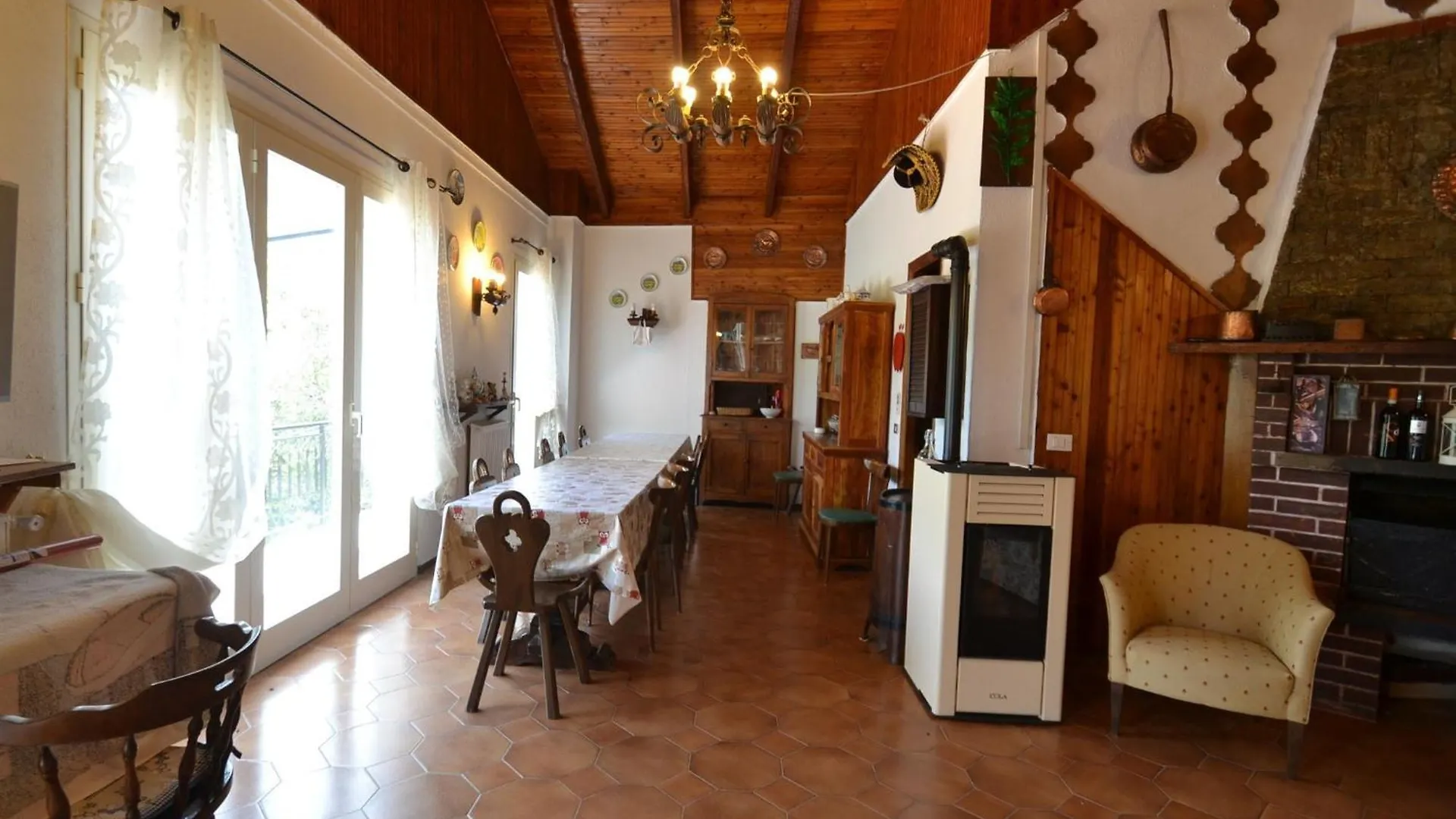 Cosy Holiday Home In Testico With Terrace And Barbecue