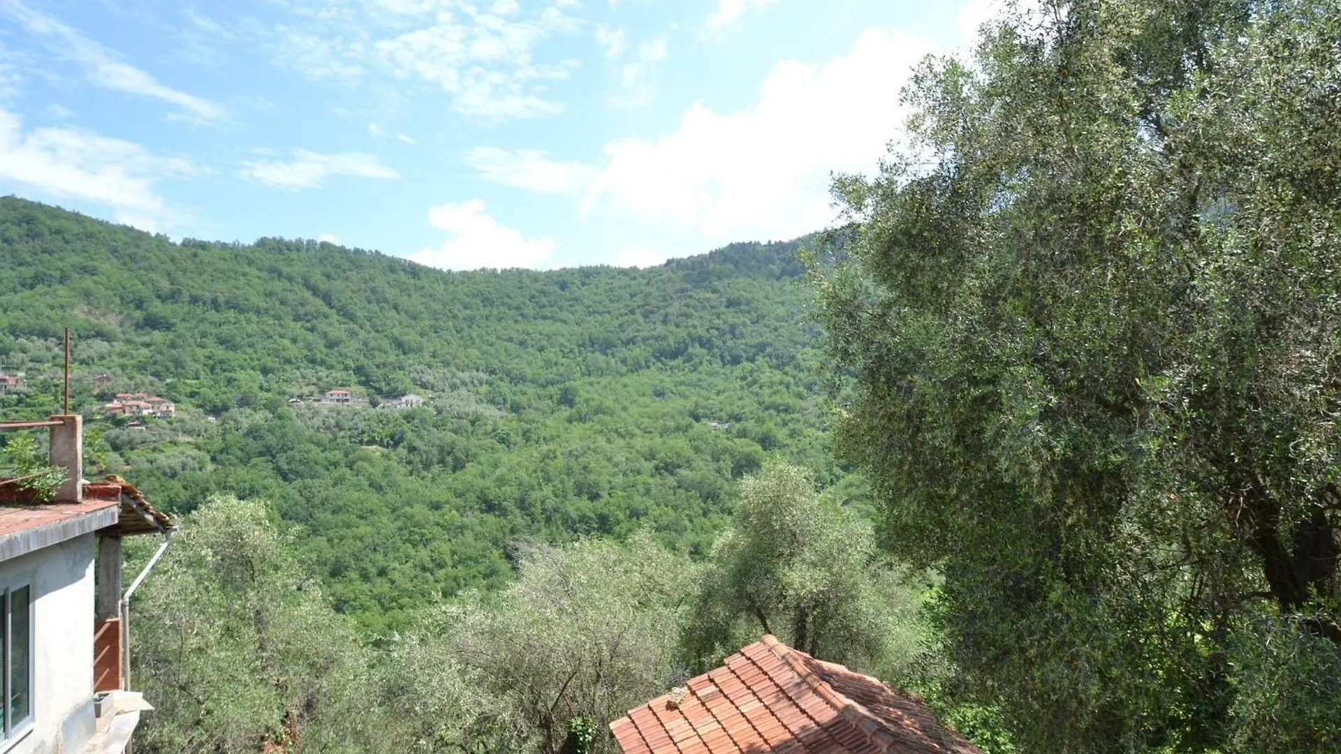 Cosy Holiday Home In Testico With Terrace And Barbecue 0*,  Italy