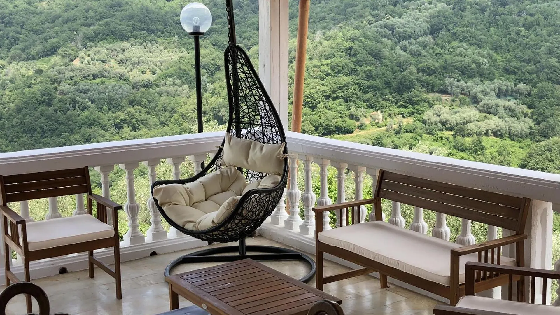 Cosy Holiday Home In Testico With Terrace And Barbecue