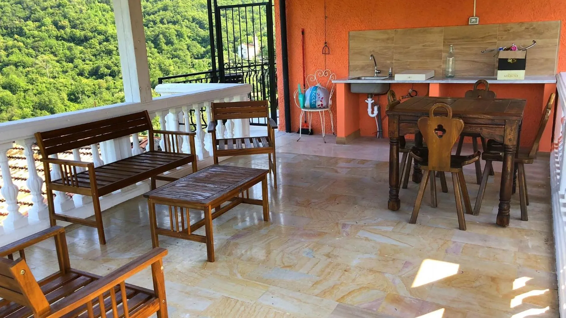 Cosy Holiday Home In Testico With Terrace And Barbecue